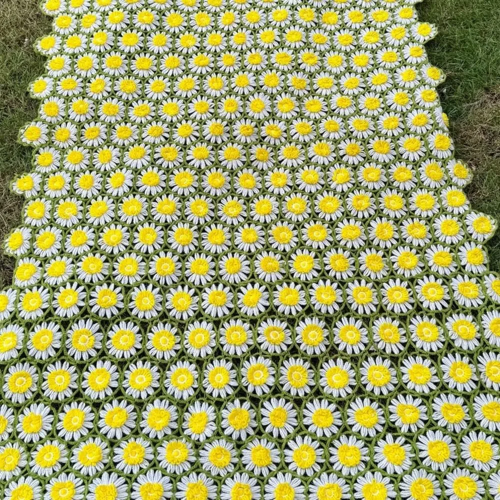 Vintage Daisy Chain Reversible Crochet Afghan Throw 48x70